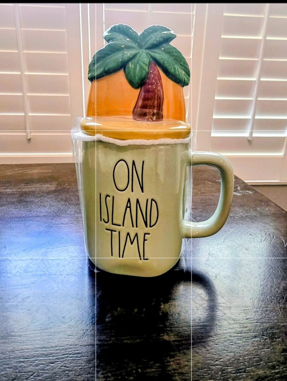On Island Time Ceramic Mug with Palm-Top Lid - Green